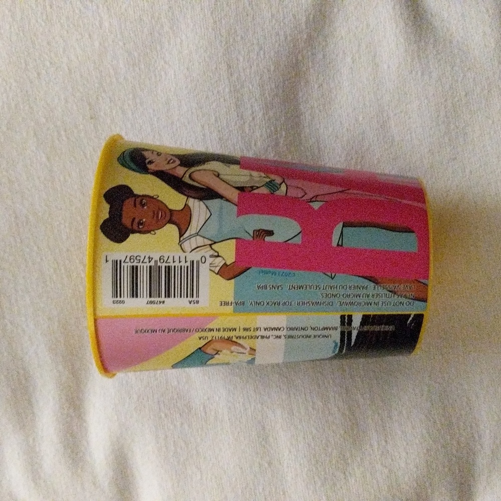 Barbie reusable plastic cup New - Picture 2 of 5